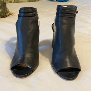 Via Spiga black leather heels